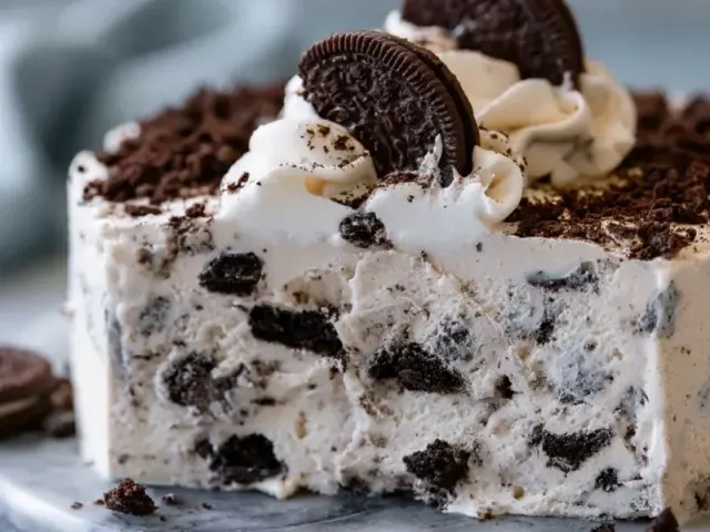 Cookies & Cream Ice Cream Cake: No-Bake Layer Cake